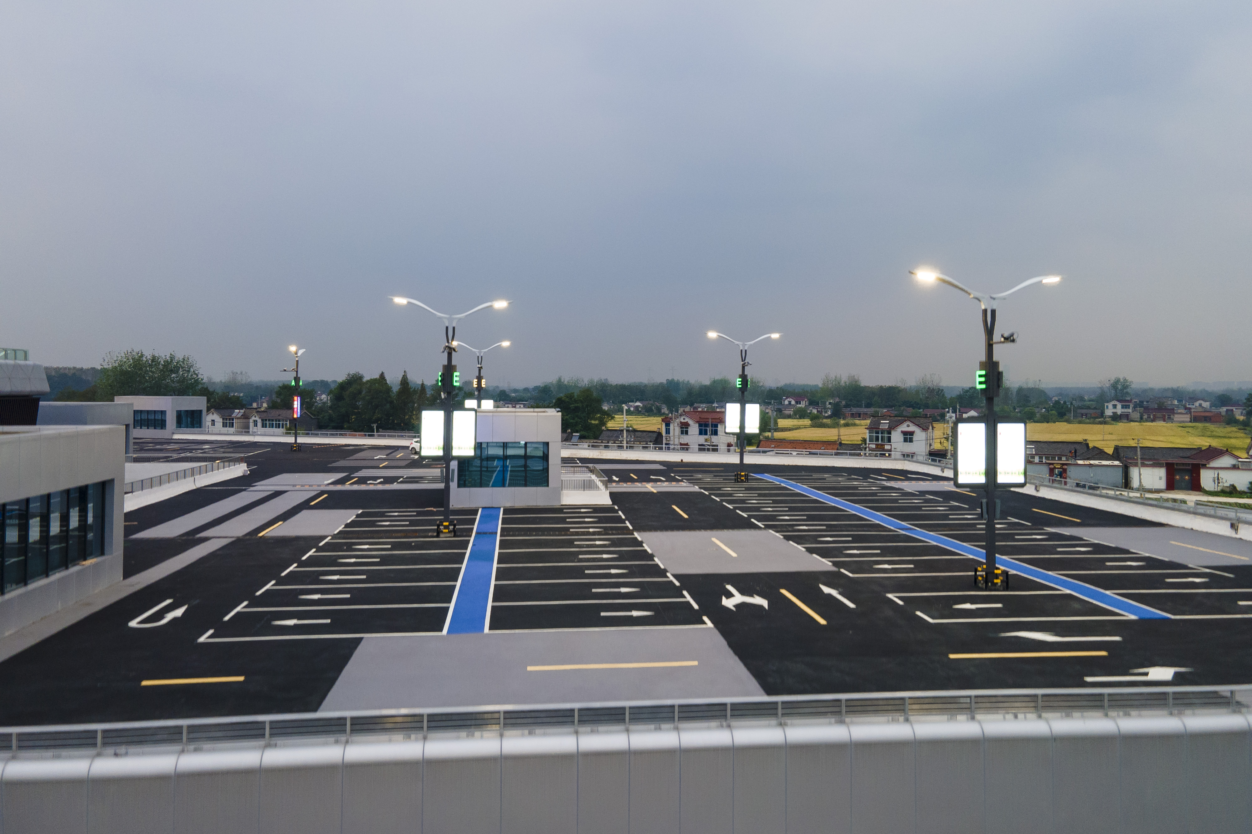 扬州广陵服务区智慧合杆项目2